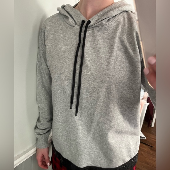 Light weight long sleeve - Picture 3 of 4